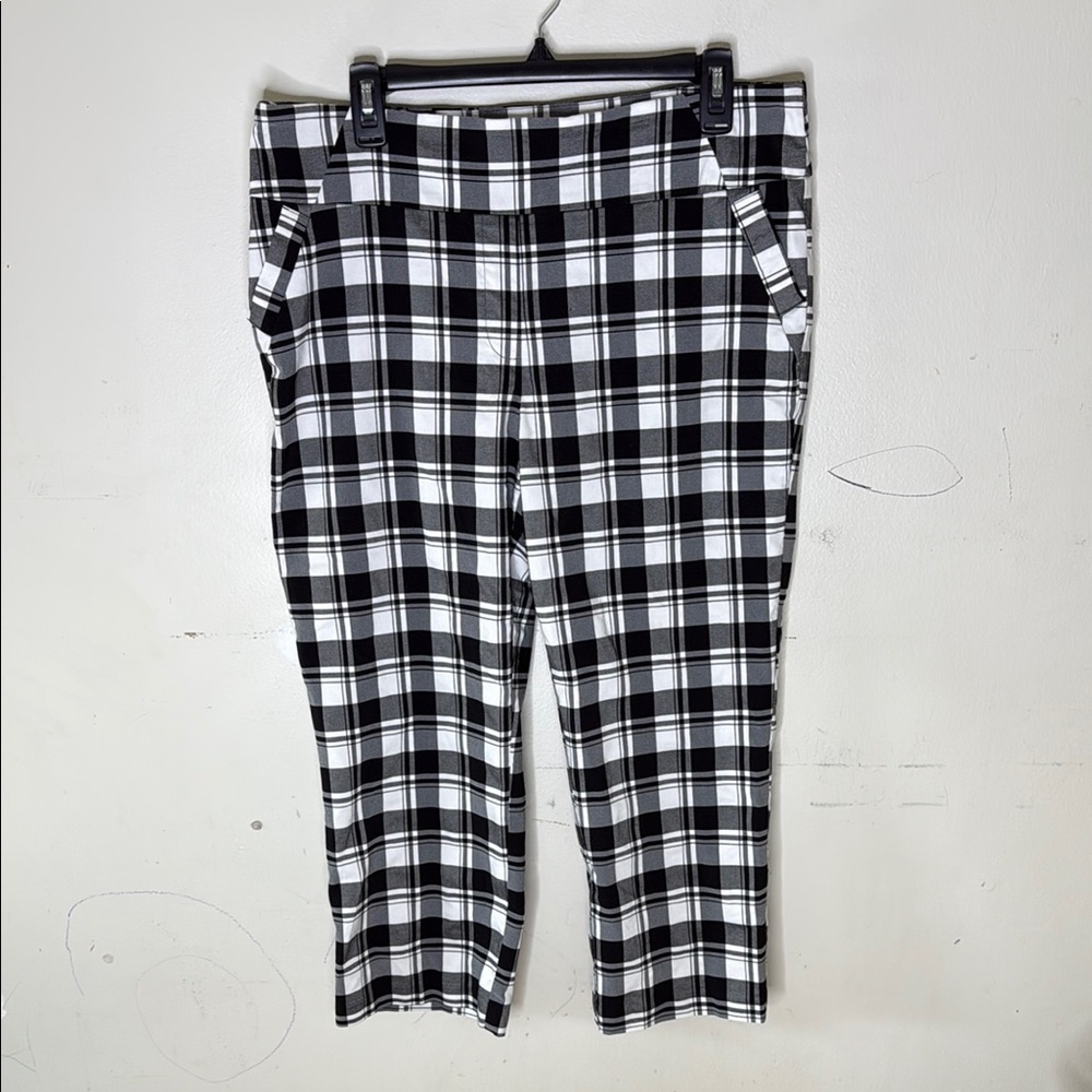 Ava & Grace Rayon Plaid Black and White Cropped Pants Size XL